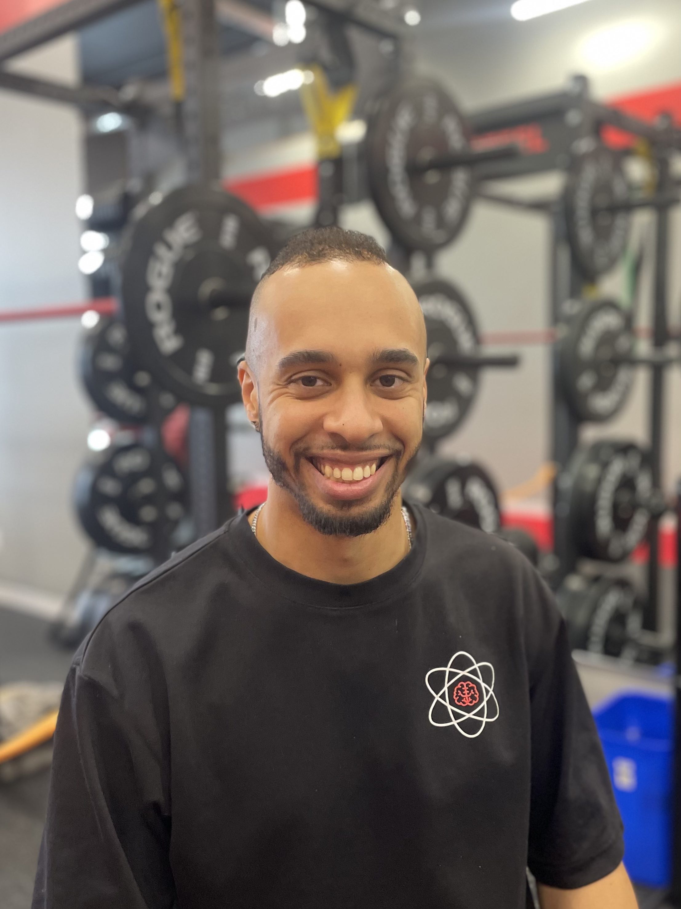 James Audain, kinesiologist and private trainer at Studio Fit U, specialist in functional training and joint mobility, Montreal.