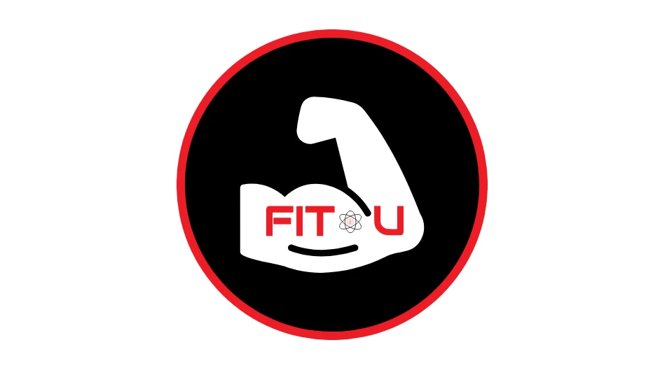 Logo circulaire avec un fond noir et une bordure rouge. À l’intérieur du cercle, un bras stylisé fléchissant un biceps, avec le texte "FIT U".