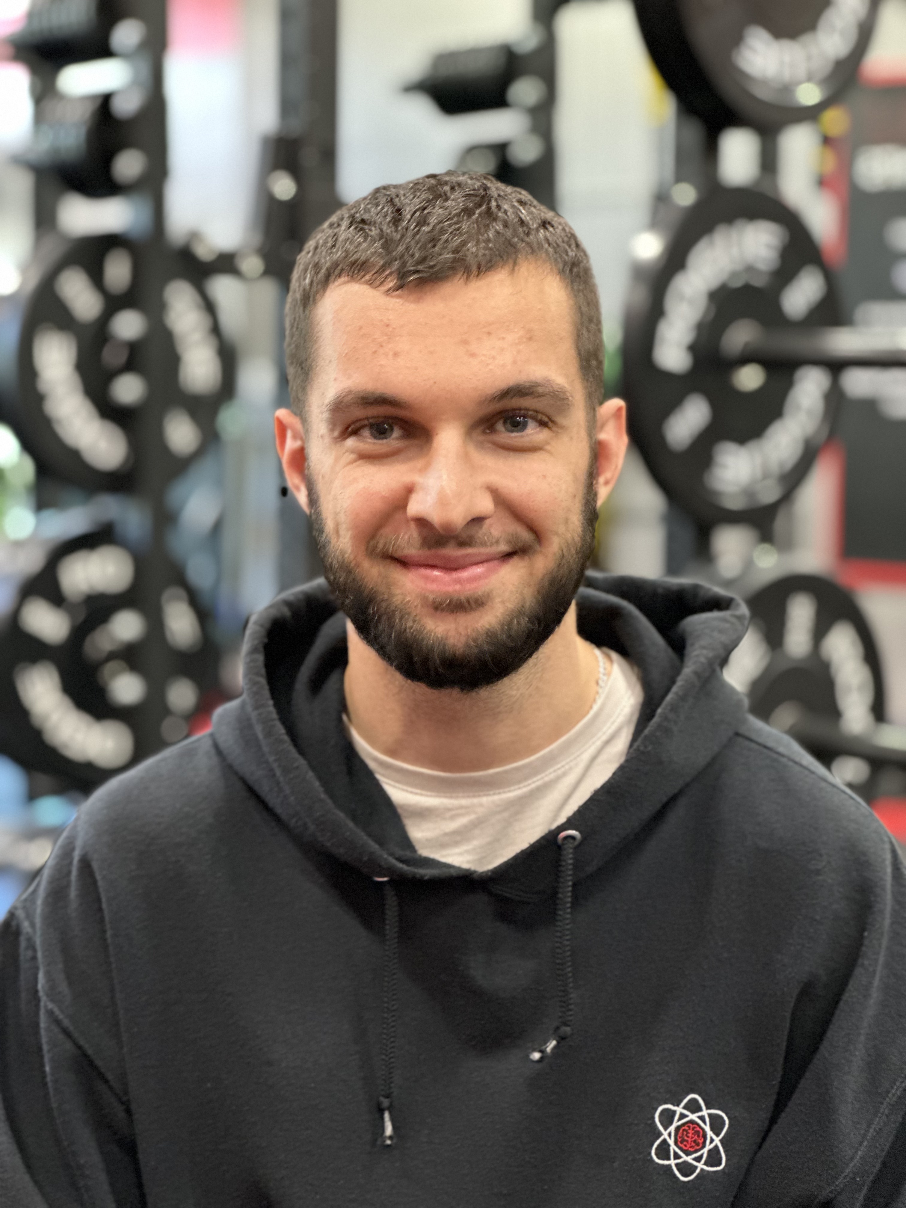 Gabriel Joby, kinésiologue et entraîneur personnel à Studio Fit U, spécialisée en développement musculaire et perte de poids, Montréal.